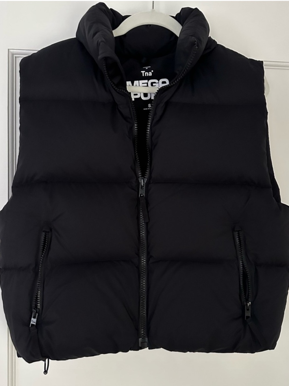 Aritzia TNA Mega Puff Vest